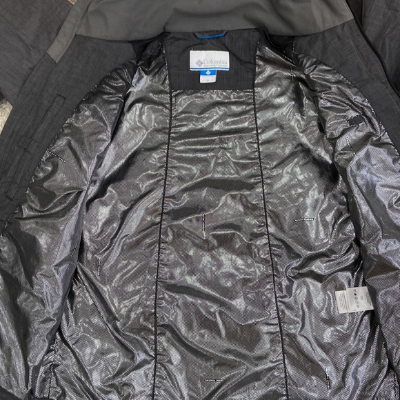 Columbia Women’s Insulated Jacket - Picture 5 of 6